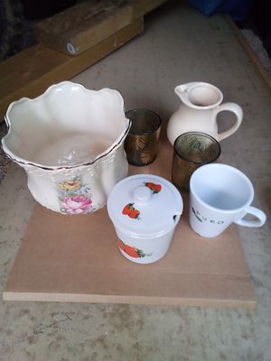 Mixed vintage &amp; modern pottery.