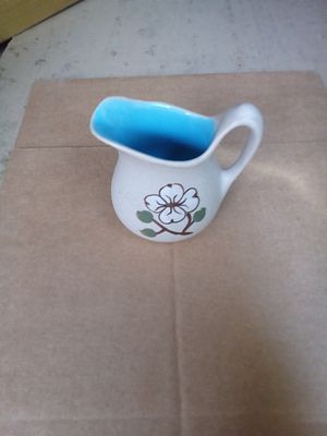 Pigeon pottery jug