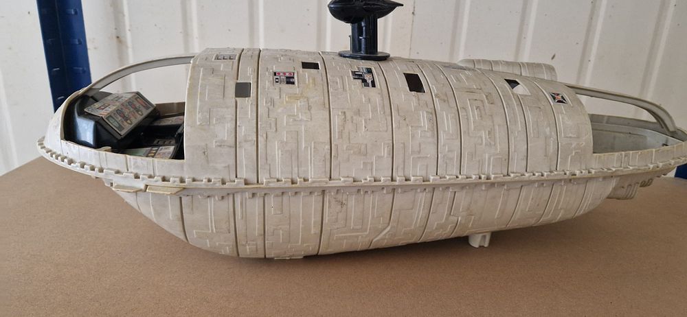 Lot 158: Star wars plane