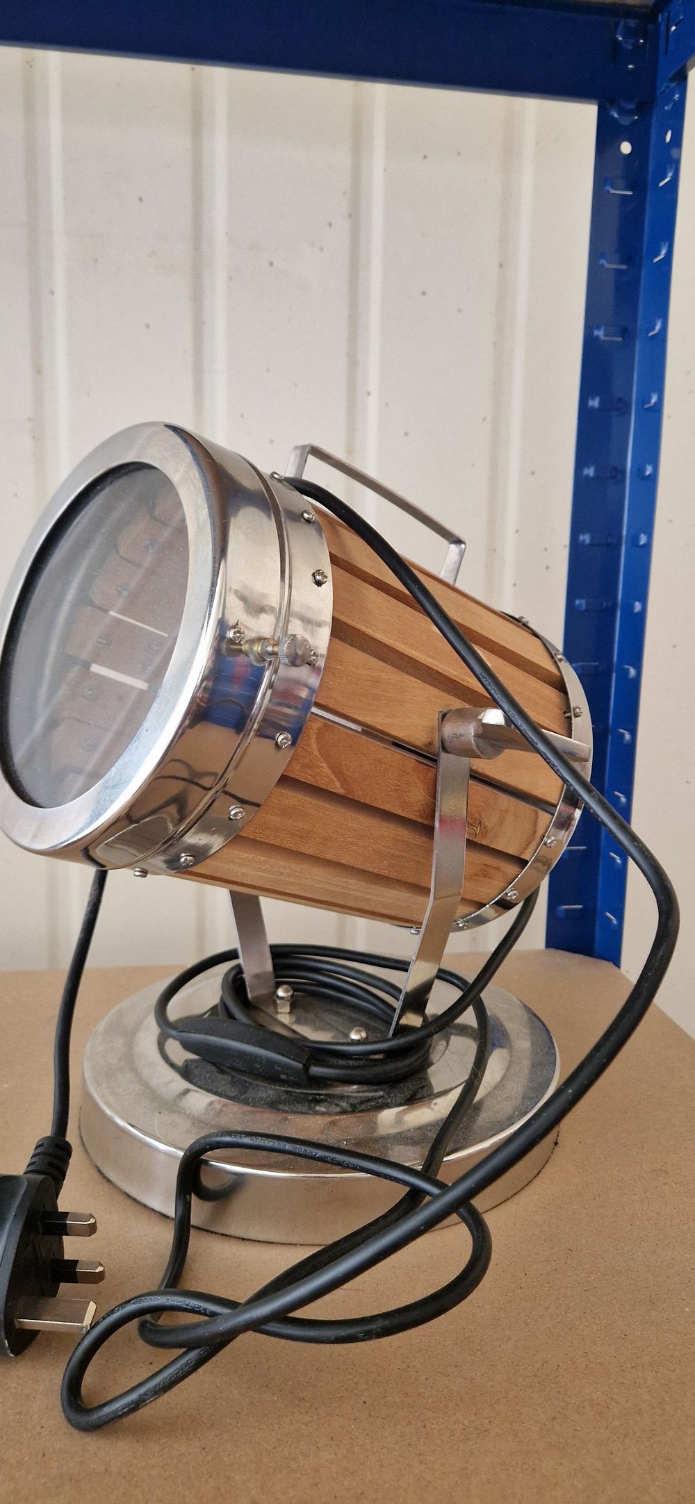 Lot 219: Spot light for living room bedroom