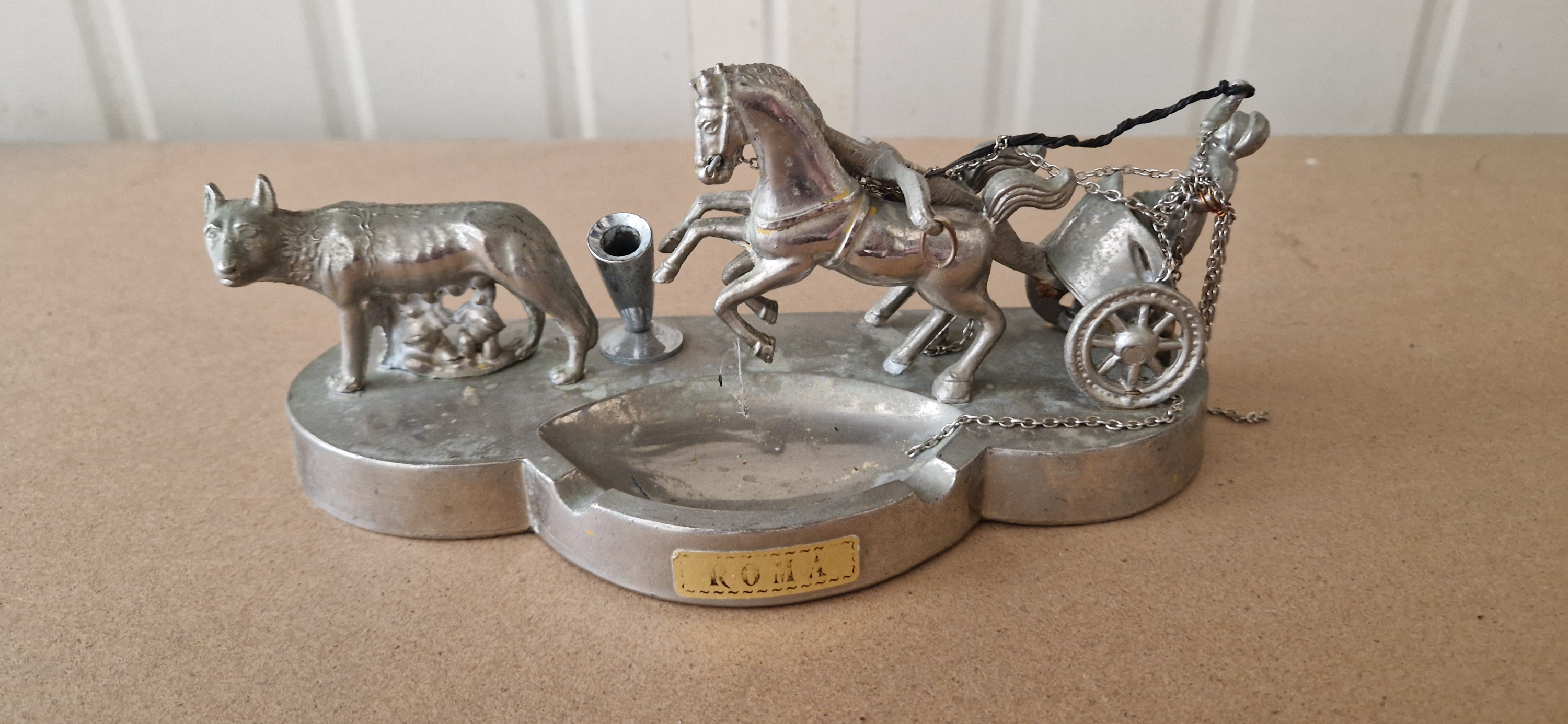 Vintage pen holder