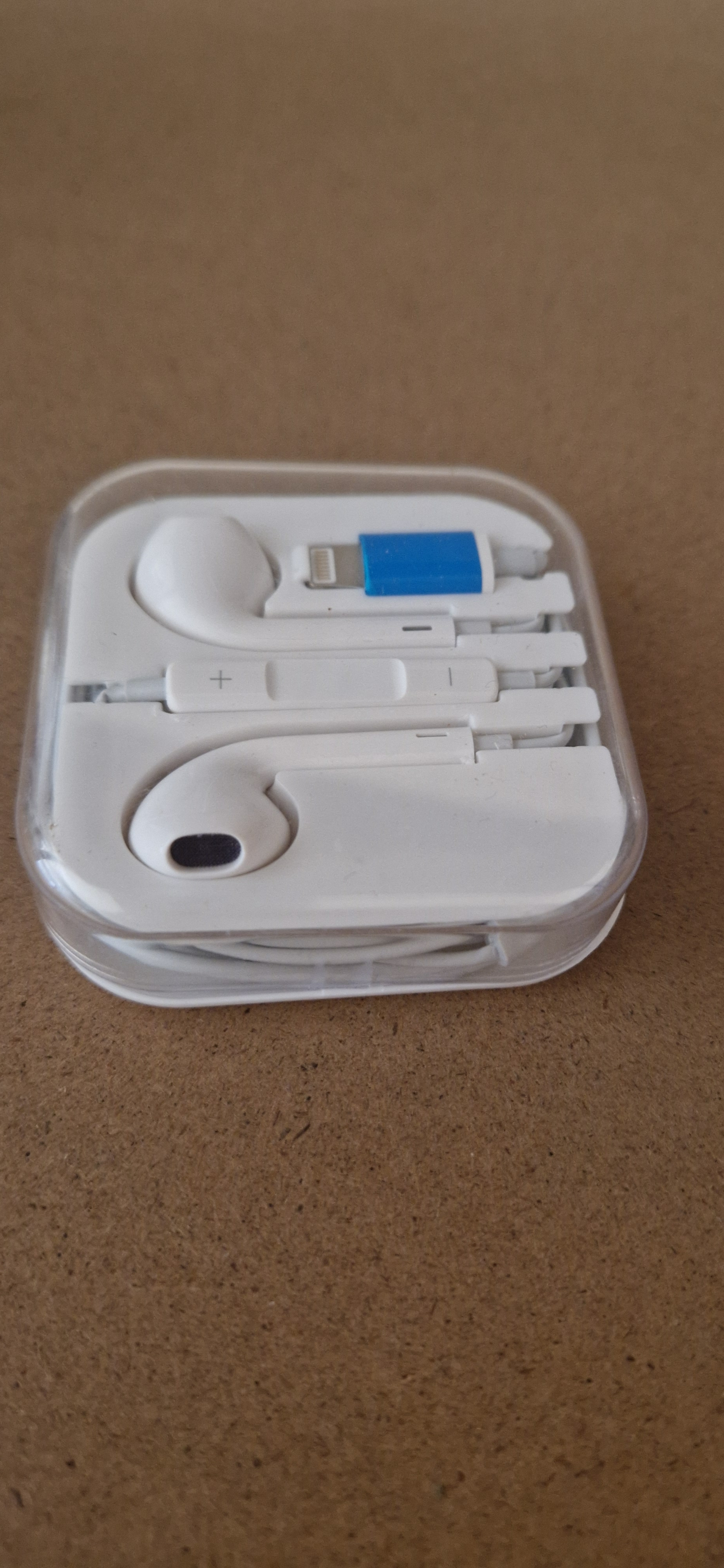 Earphones for mobile