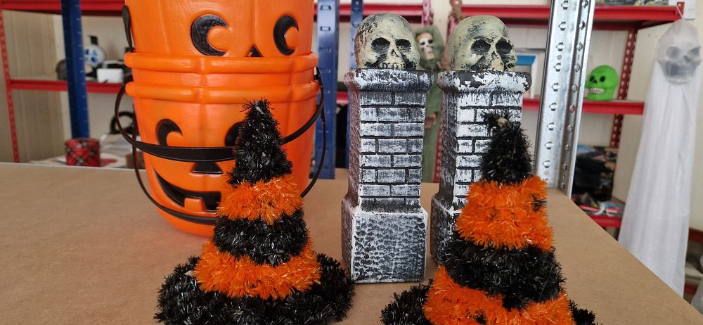 Lot 164: Joblot of Halloween items