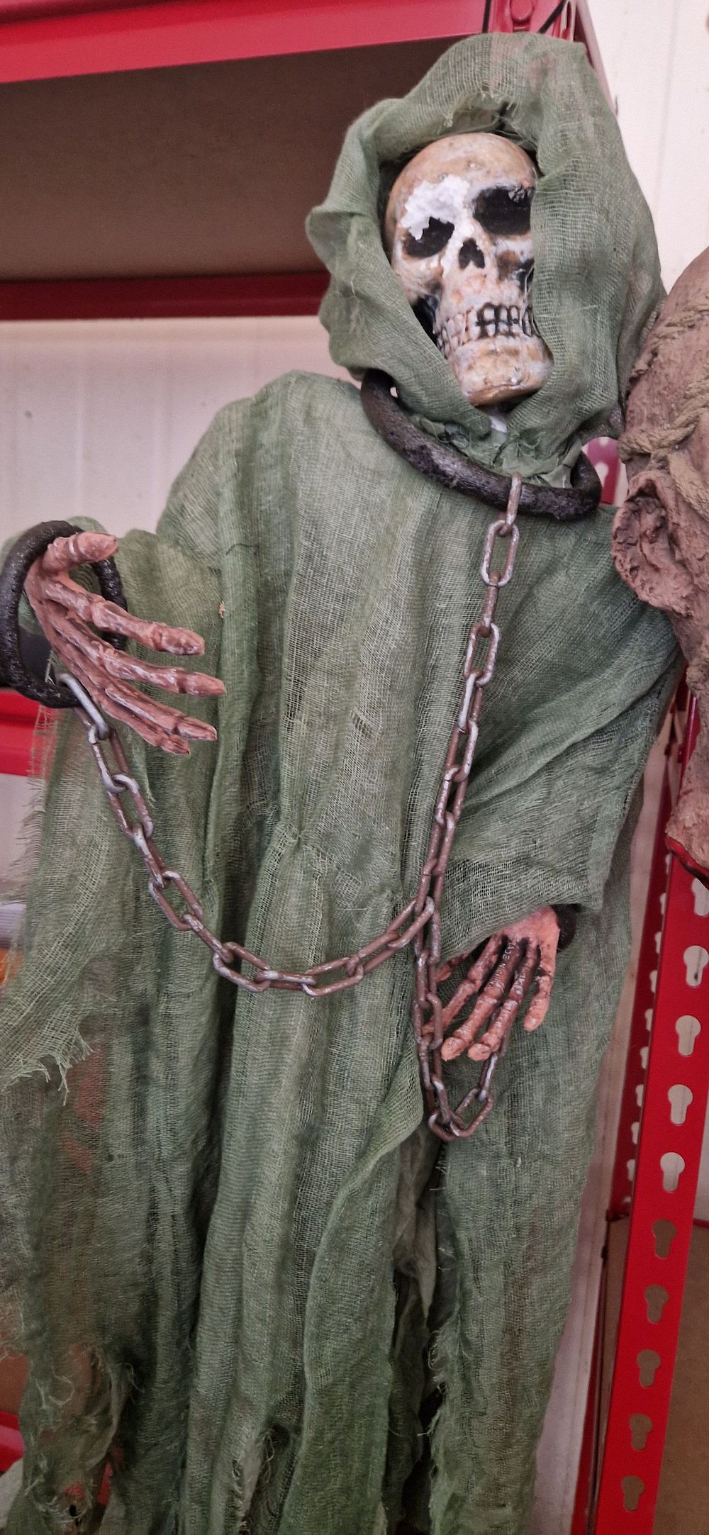Lot 171: Halloween door skull