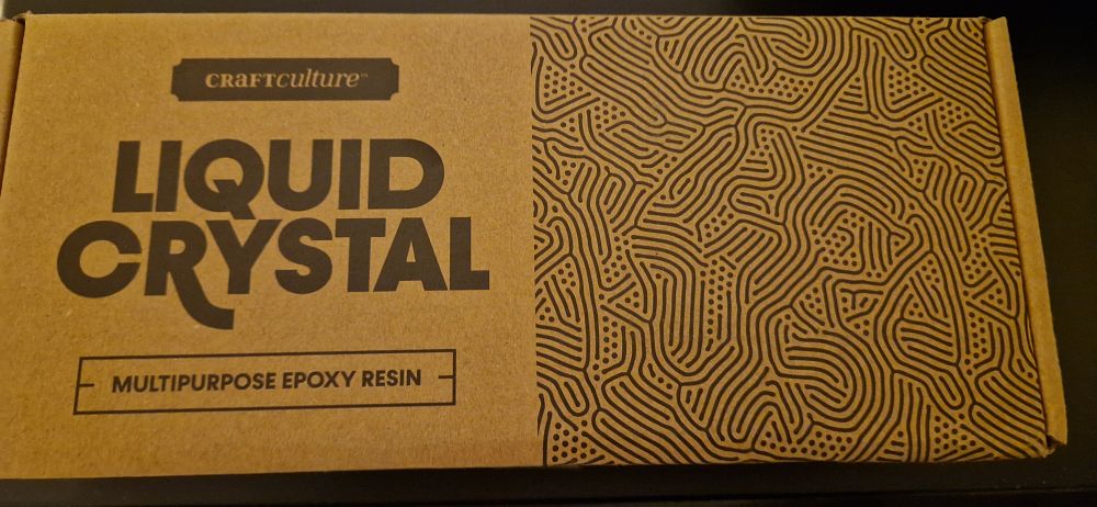 Lot 212: Liquid crystal