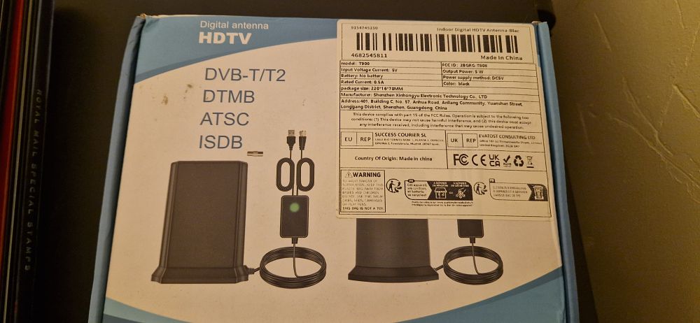 Lot 214: TV areal