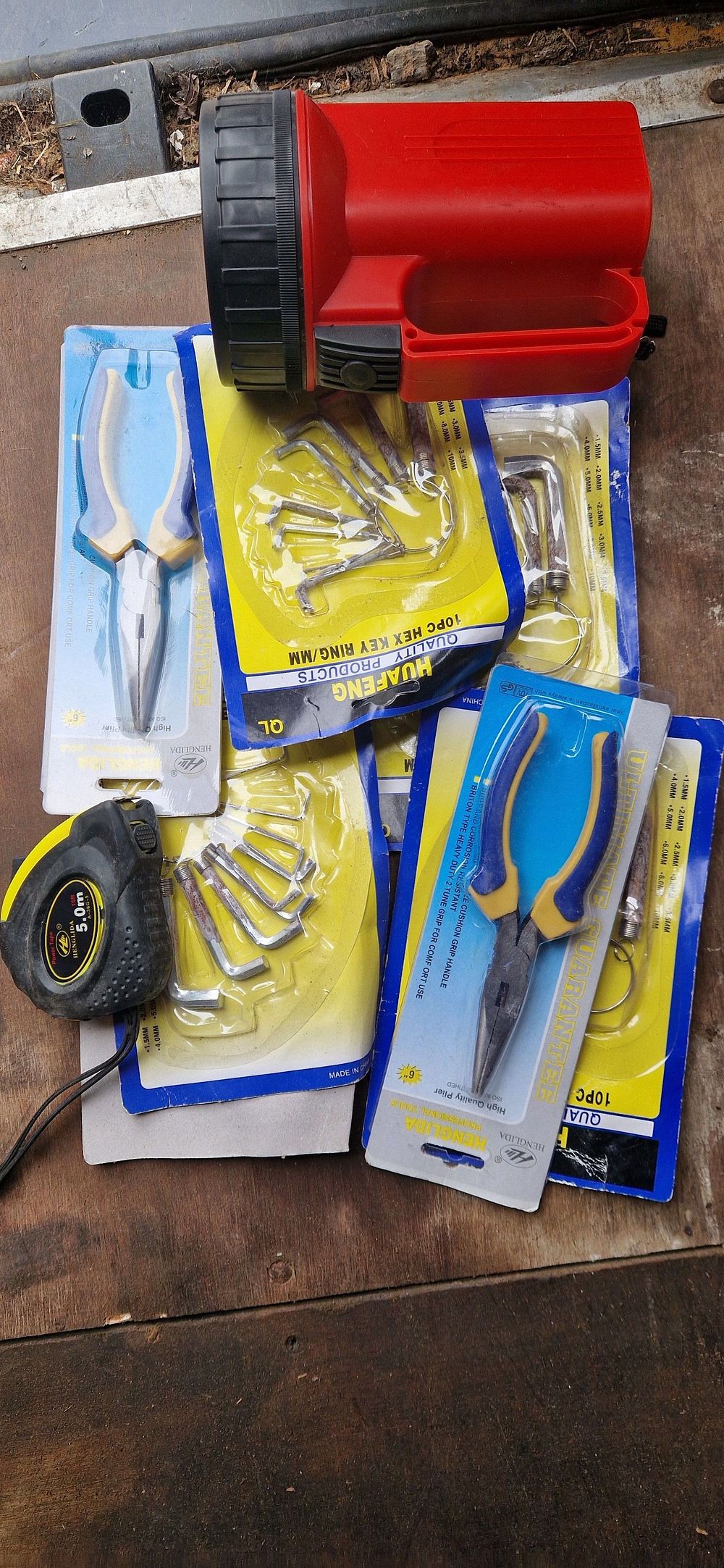 Lot 215: Small joblot