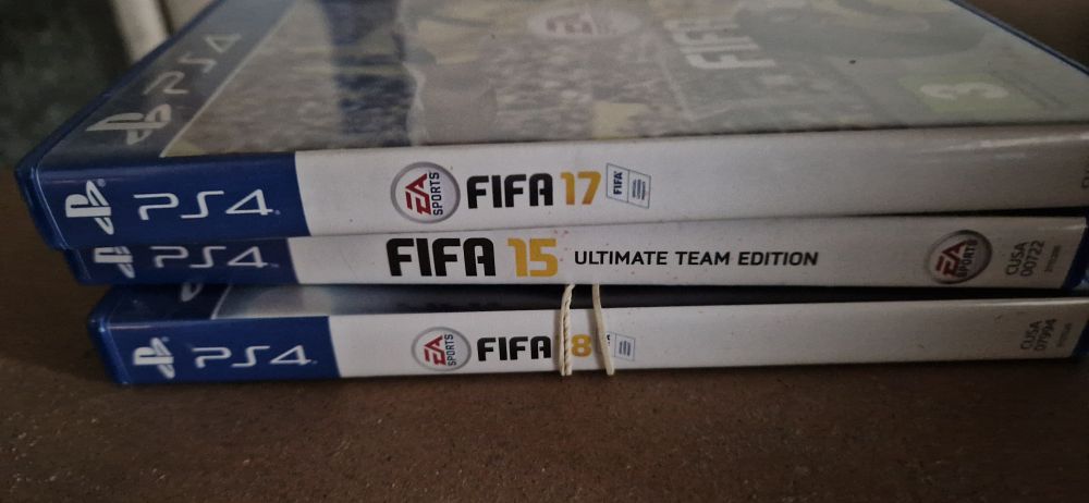 Lot 221: PS4 joblot