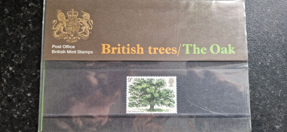 Lot 249: Mint Stamps