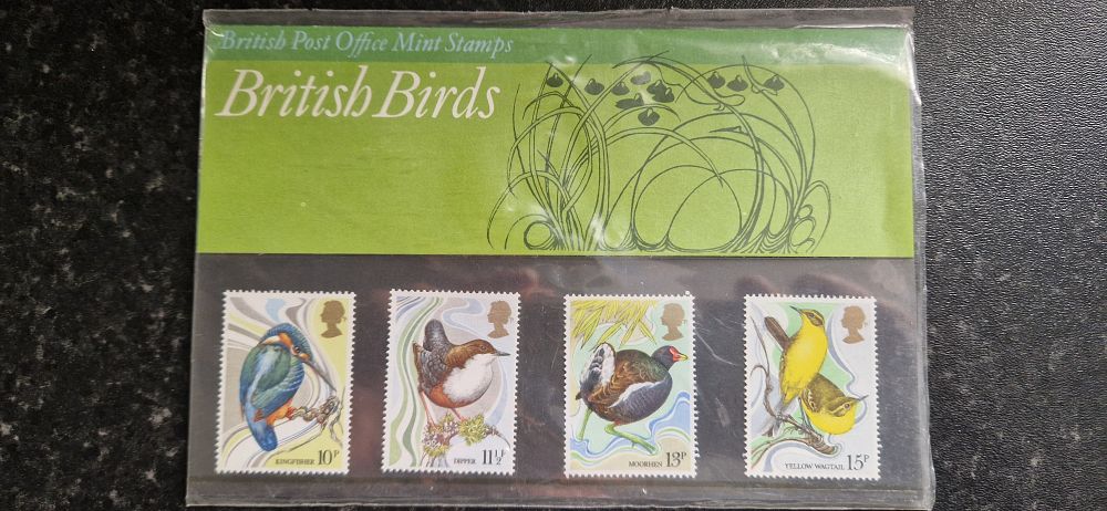 Lot 265: Mint Stamps