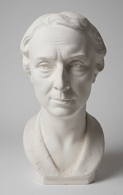 Scultura a tutto tondo raffigurante un busto virile d'ispirazione cm 40. L'opera si presenta 