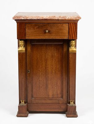 Mobiletto a colonna in stile Impero con piano in marmo
Legno impiallacciato in mogano 