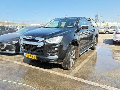 איסוזו די מקס מודל 2022. 106,781 ק"מ