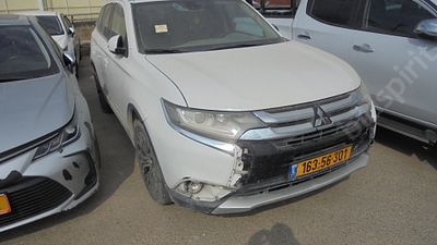 מיצובישי אאוטלנדר מודל 2017. 184,608 ק"מ