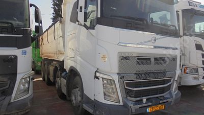 וולוו FH84FR מודל 2020. 448,456 ק"מ, יד נוכחית: שנייה, בעלות נוכחית: חברה, רישום מקורי/מקוריות: חברה