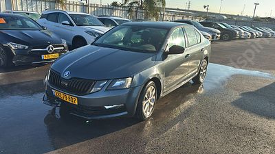 סקודה אוקטביה מודל 2020. 196,774 ק"מ, יד שנייה. מחיר מחירון: ₪94,200. תיבת הילוכים: אוטומטי 