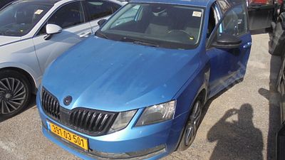 סקודה אוקטביה מודל 2018. 248,951 ק"מ, יד שלישית. מחיר מחירון: ₪58,000. תיבת הילוכים: אוטומטי 