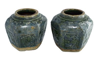 Lot of two hexagonal vases in enamelled porcelain in shades of green with floral motifs, China 