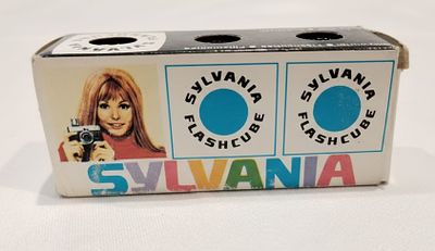 Set Vintage Sylvania Flashcube – Confezione Originale con 3 Cubi (12 Flash Totali). Sylvania 