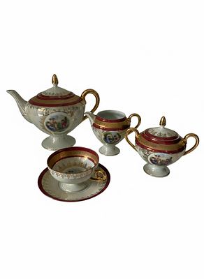 Fasto Imperiale – Servizio da T&egrave; in Porcellana Madreperla e Oro. Prestigioso servizio da t&egrave; 