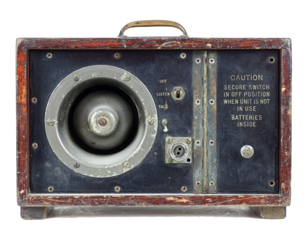 Lot 182: Morse Diving Equipment Divers Radio Transceiver Box