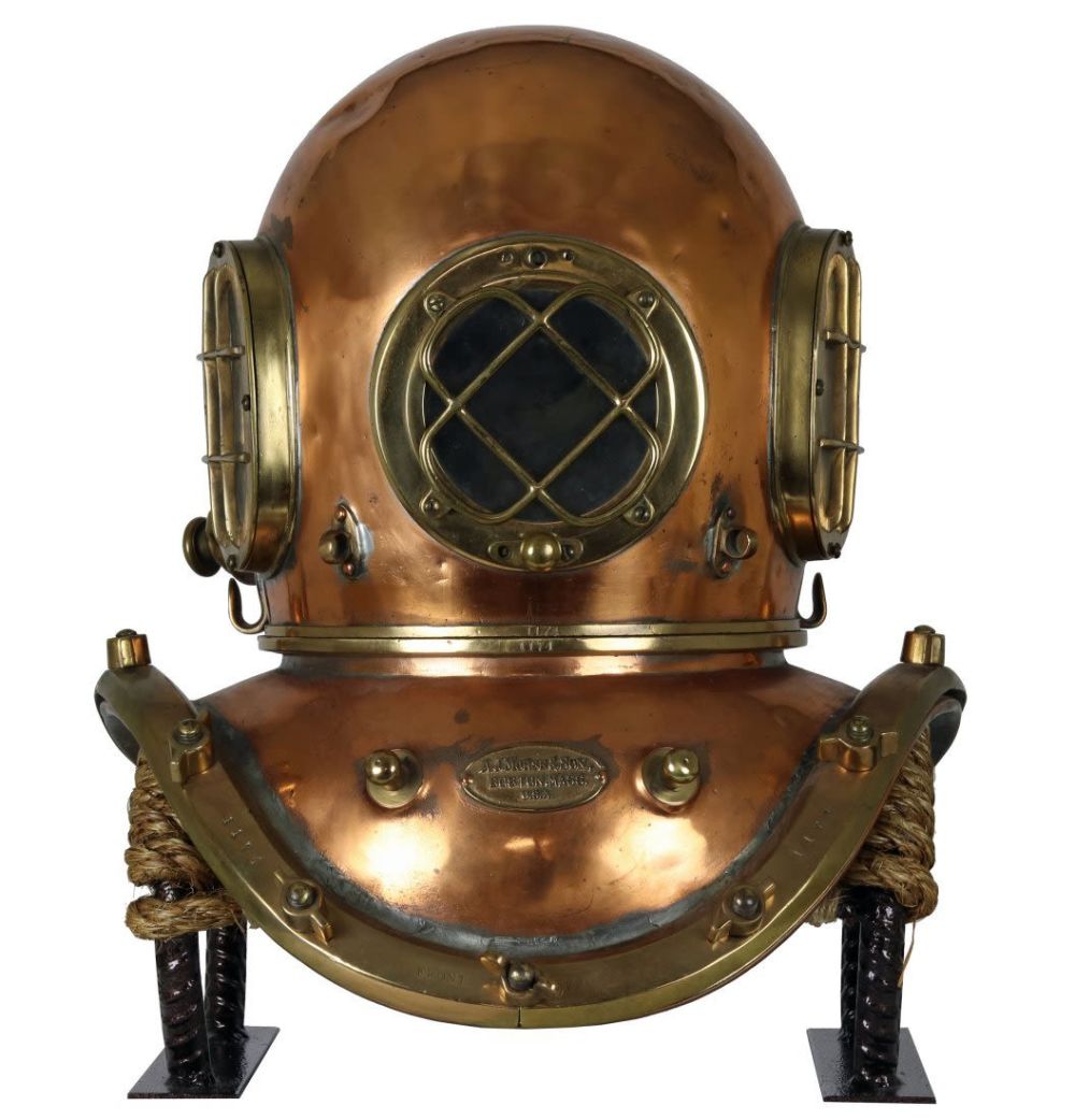 Lot 189: 1900s A.J. Morse & Son 3 Light 12 Bolt Diving Helmet
