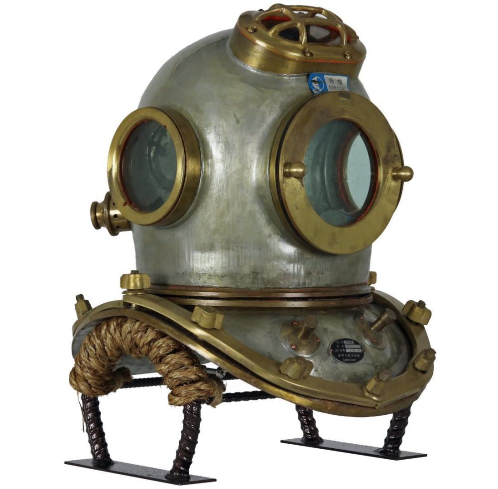 Lot 209: Chinese TF-12 Diving Helmet New Old Stock Never Used