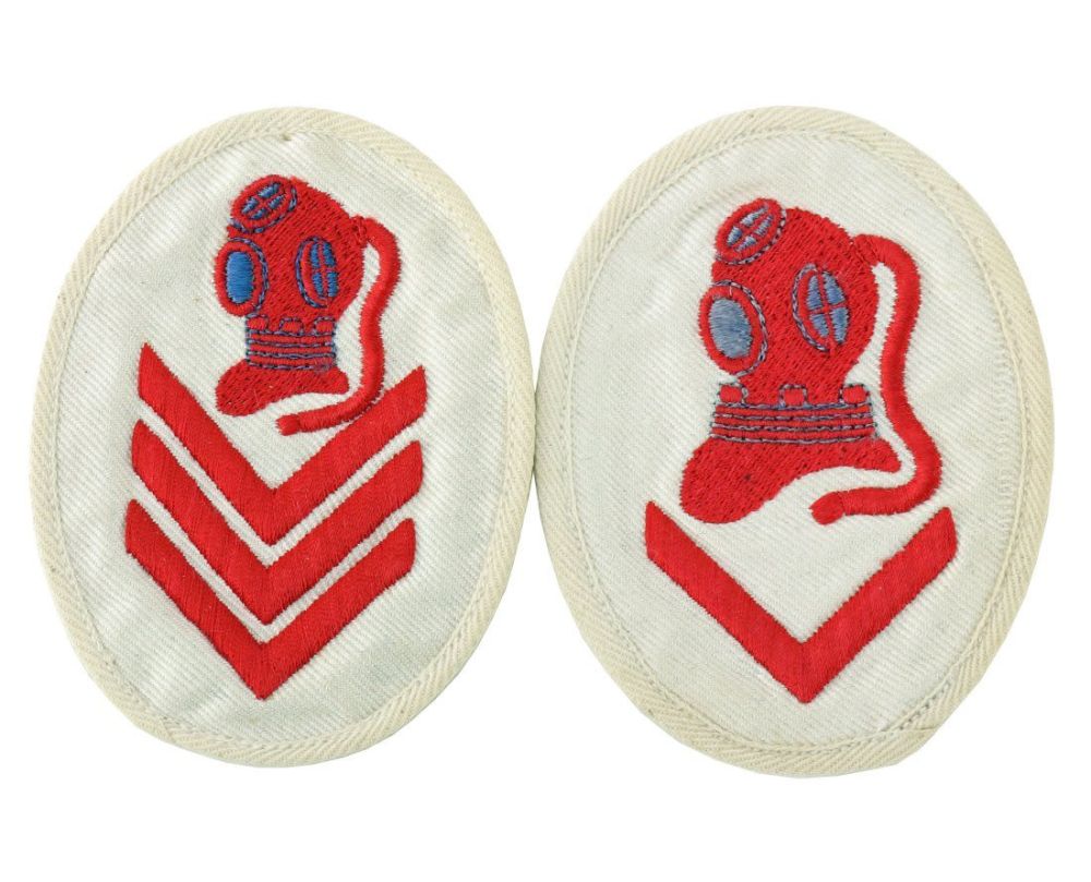 Lot 220: Original German WWII Kriegsmarine Deep Sea Diver Patches White