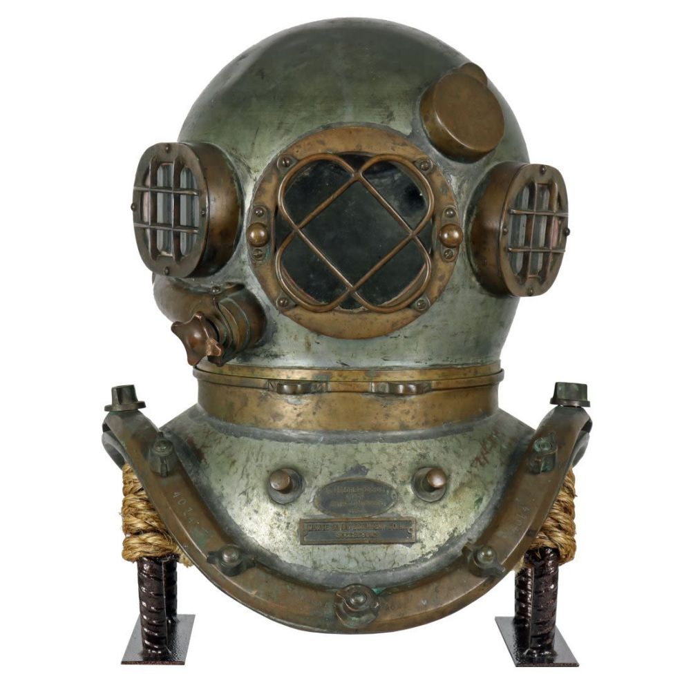 Lot 82: Unusual 1940 Morse Successors 3 Light Diving Helmet