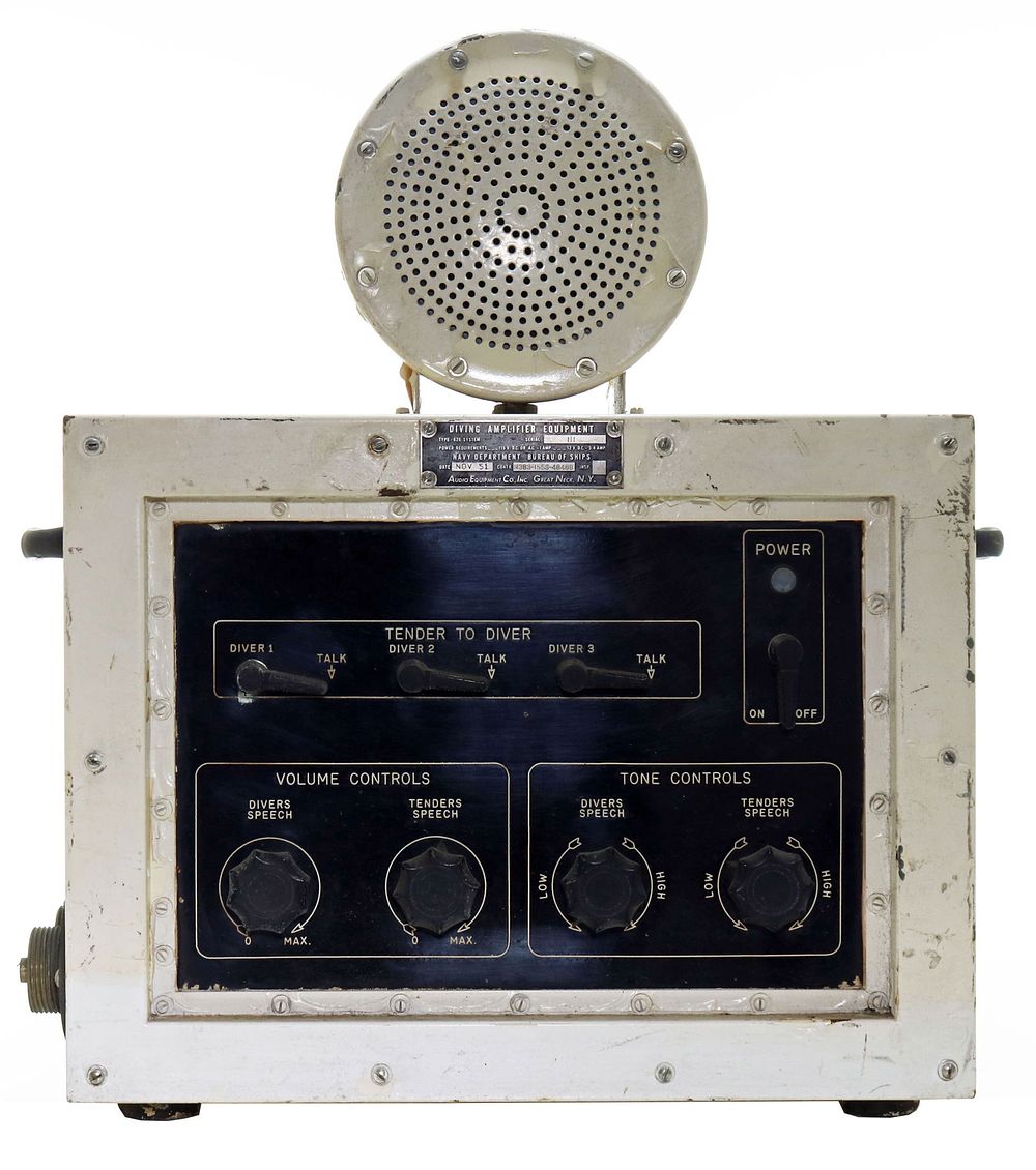 Lot 184: Al & Norma Hanson Catalina USN Divers Amplifier