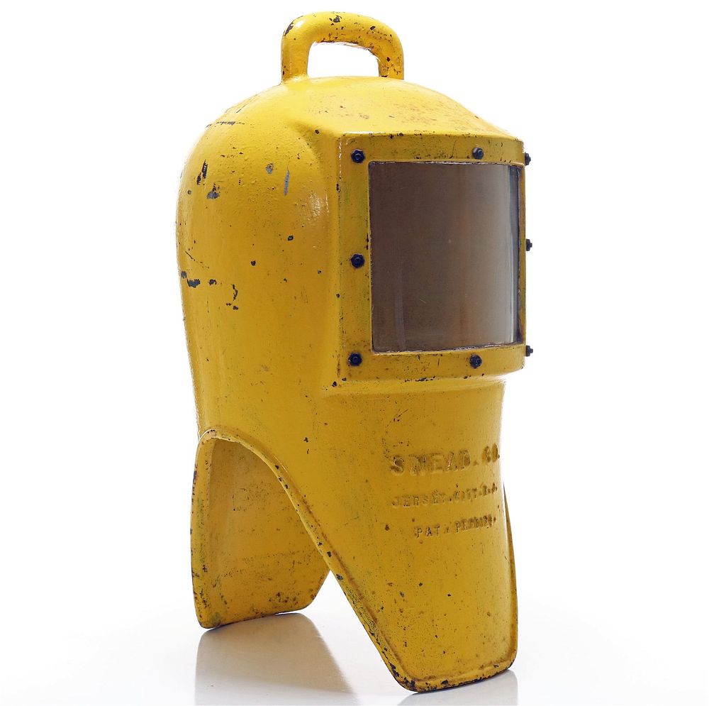 Lot 199: Snead Style 3 Shallow Water Diving Helmet