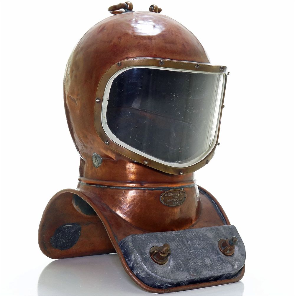Lot 203: 1930s AJ Morse & Son Model 15 Shallow Water Diving Helmet