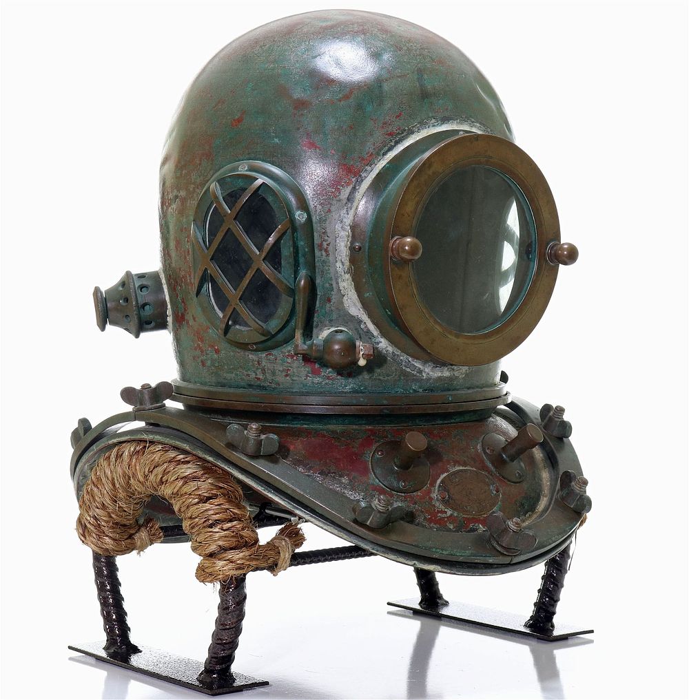 Lot 210: Japanese TOA TSK Antique Diving Helmet