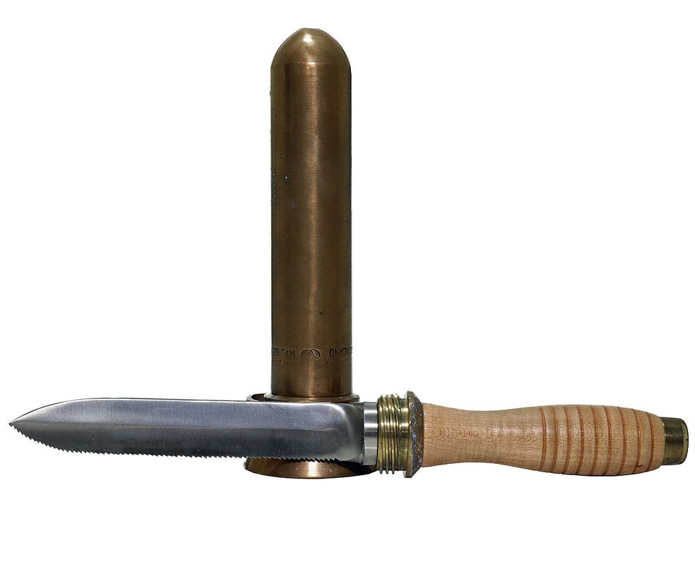 Lot 215: United States Navy Dive Knife Morse Rockland, MA
