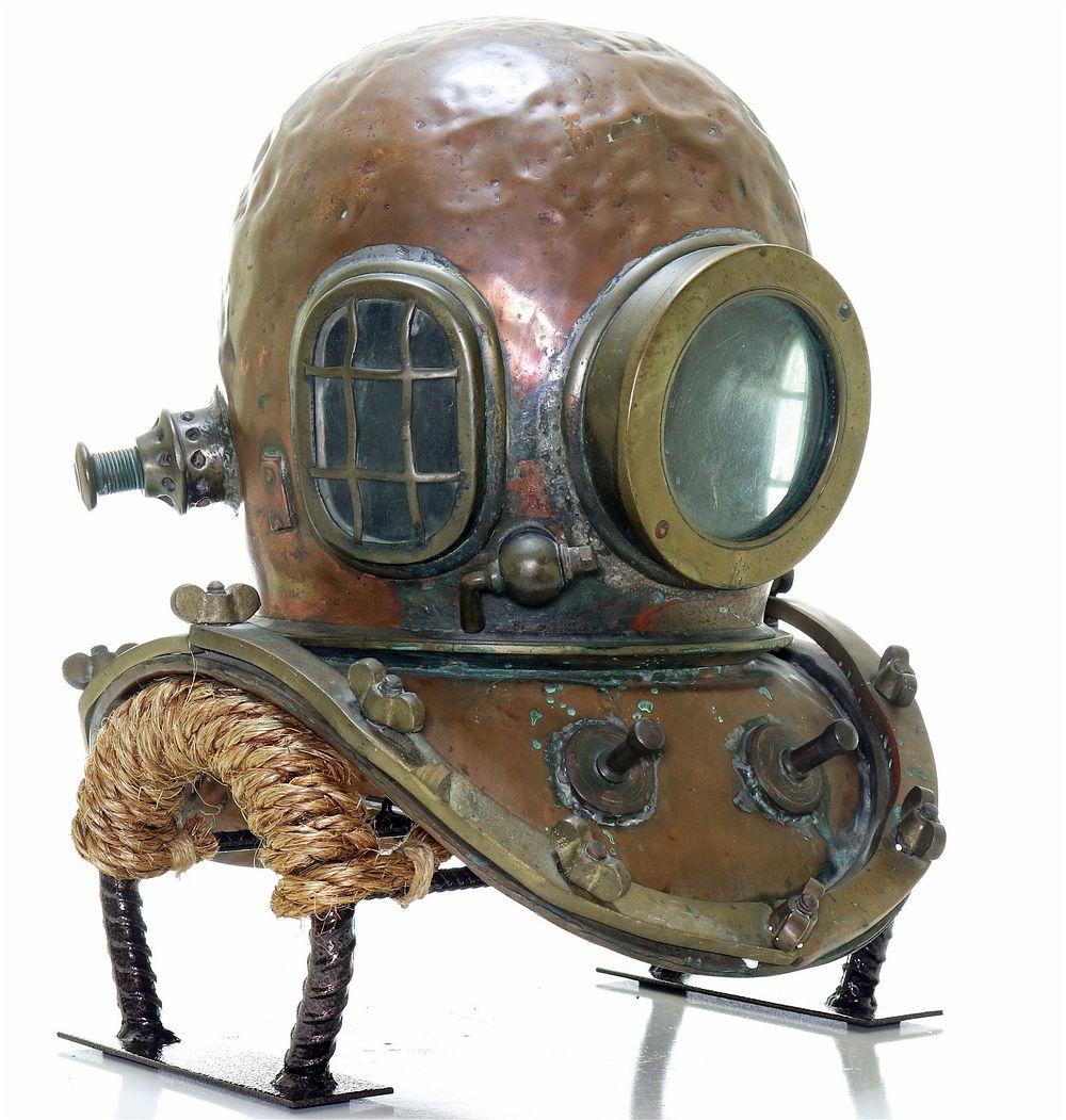 Lot 218: Asian 3 Light 12 Bolt Antique Diving Helmet