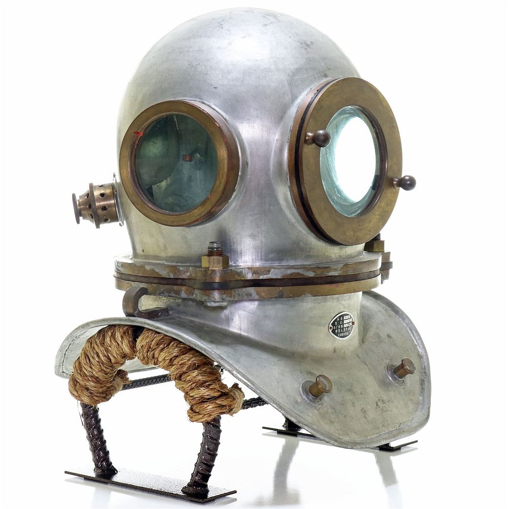 Lot 222: 1984 Chinese TF-3 Diving Helmet – Like New