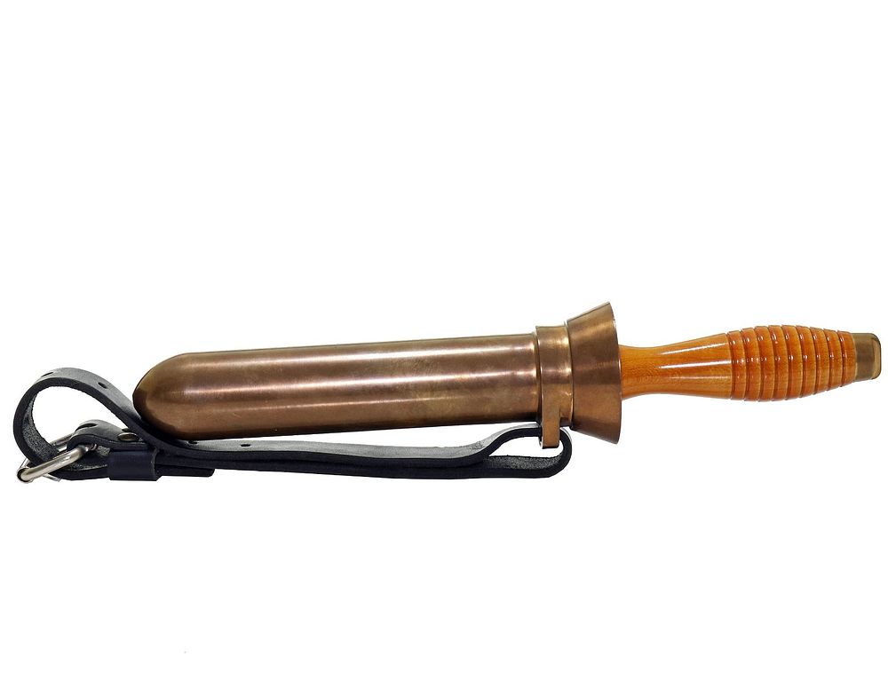 Lot 232: United States Navy Mark V Divers Dive Knife
