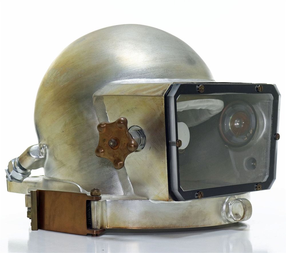 Lot 242: Like New DESCO Free Flow Diving Helmet