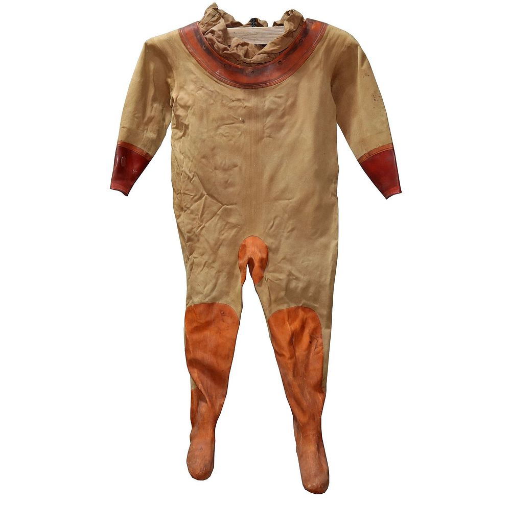 Lot 271: 12 Bolt Diving Helmet Dive Dress