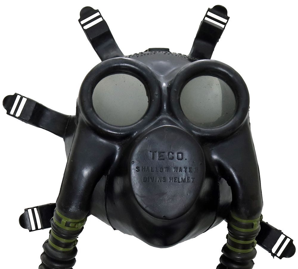 WW2 Thompson Engineering TECO Rubber Dive Mask. This unique rubber mask was made by the Thompson 