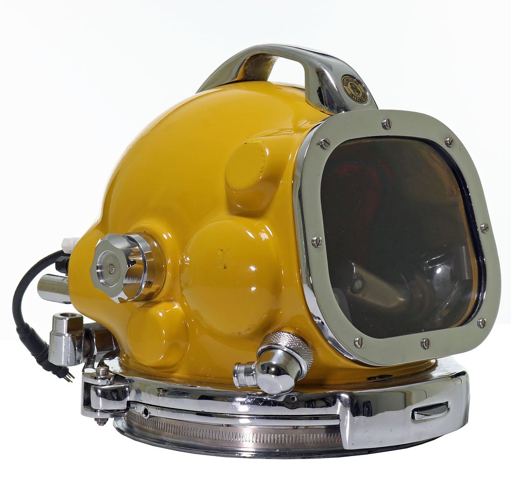 Bob Ratclife “Rat Hat” Oceaneering Diving Helmet. The "Rat Hat" stands as one of the most iconic 