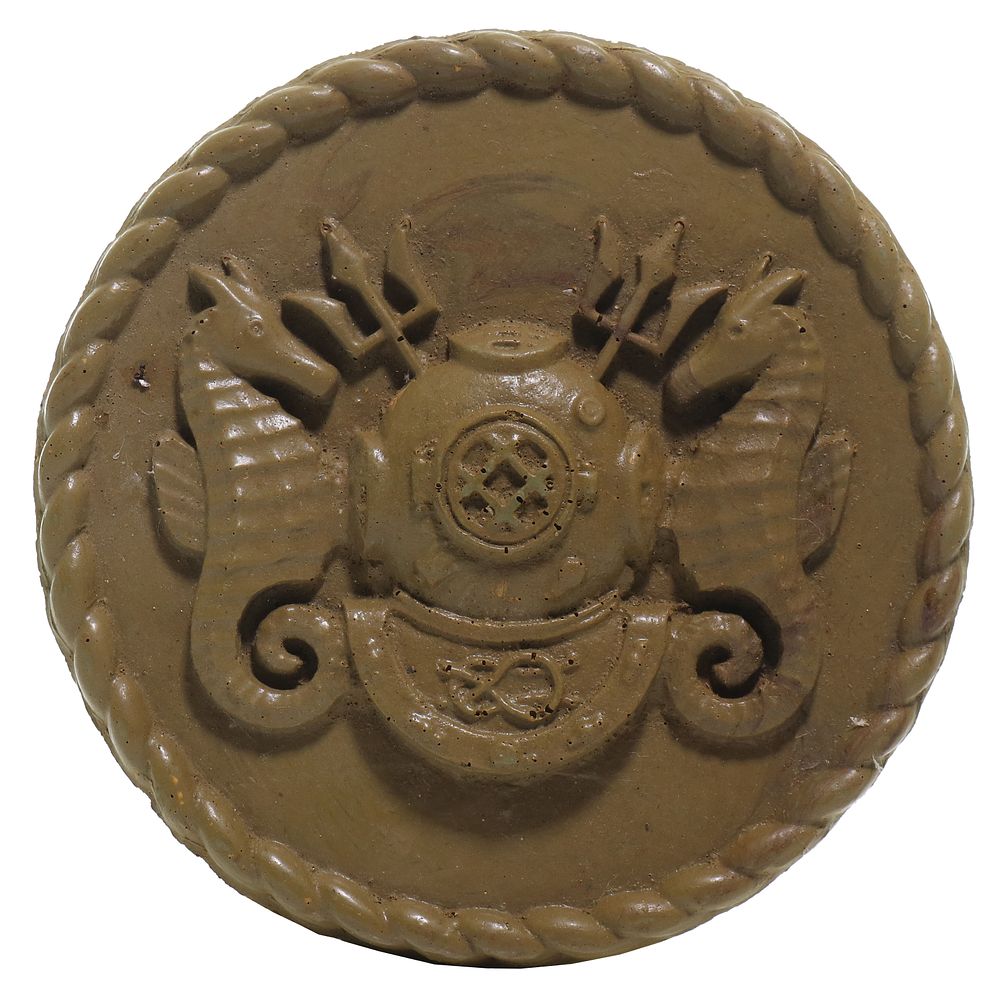 United States Navy Master Diver Resin Plaque. This is a nicely detailed US Navy Master Diver 
