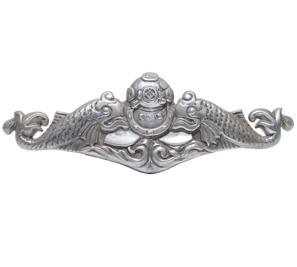 Large United States Navy Diver Plaque. This is an impressive and large US Navy diver aluminum 