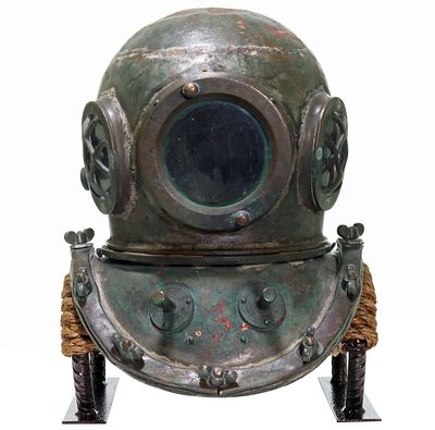 Asian Antique 3 Light 12 Bolt Copper & Brass Diving Helmet. This is a relatively nice Japanese 