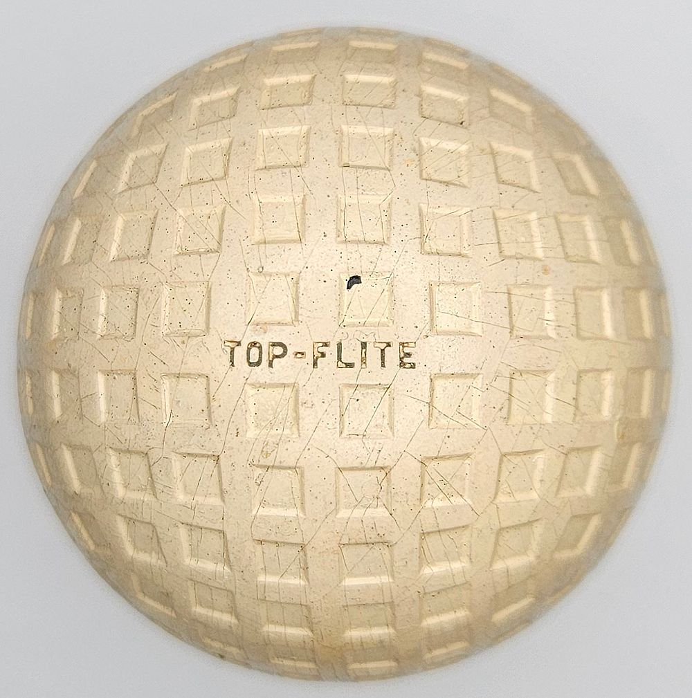 Lot 168: Spalding Top Flite Mesh Pattern Antique Golf Ball 1920’s