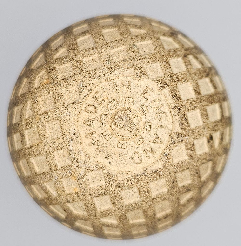 Lot 176: 1920s Made In England Mesh Pattern Antique Golf Ball