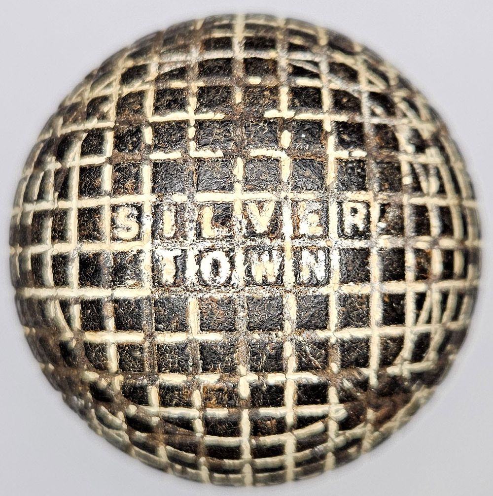 Lot 223: Silvertown Mesh Gutty Antique Golf Ball 1890’s