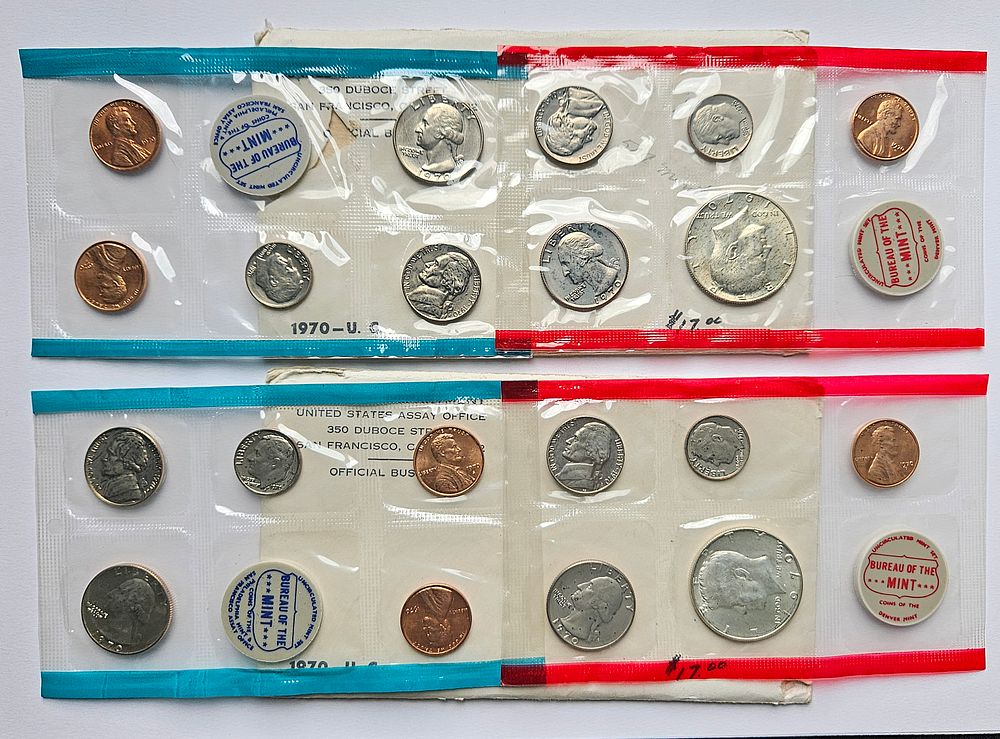 Lot 319: Two 1970 US Mint 40% Silver Sets