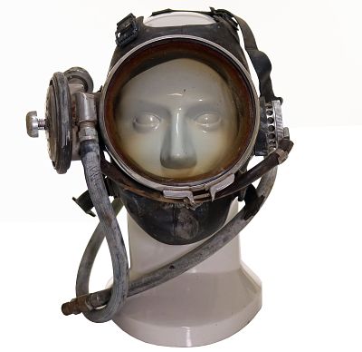 Vintage Scott Hydro-Pak Full Face Diving Mask Cadillac Of Diving Lungs. Very nice vintage Scott 
