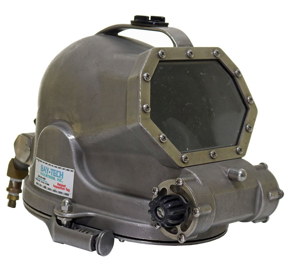 Lot 172: Stainless Steel Gorski G2000SS Diving Helmet Serial #19
